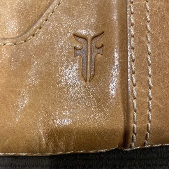 Frye cross body - Picture 2 of 5